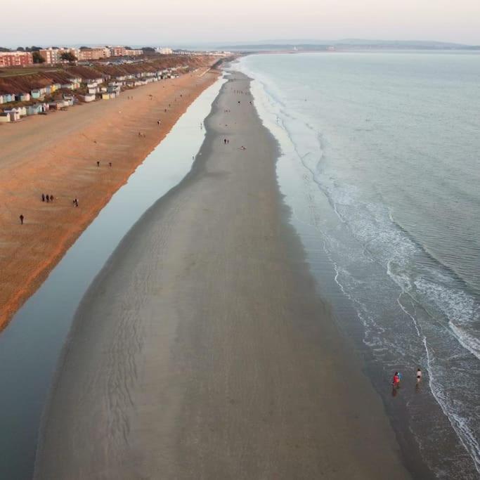 May Cottage - Heart Of Vibrant Village & 10 Mins Walk To Beach Milford on Sea Exterior photo