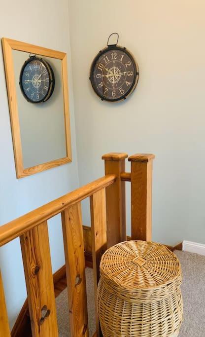 May Cottage - Heart Of Vibrant Village & 10 Mins Walk To Beach Milford on Sea Exterior photo